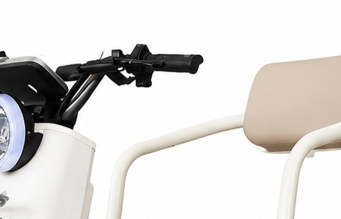 MOVO C18 detail Brand Panel