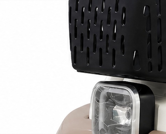 MOVO City 11 detail Headlight