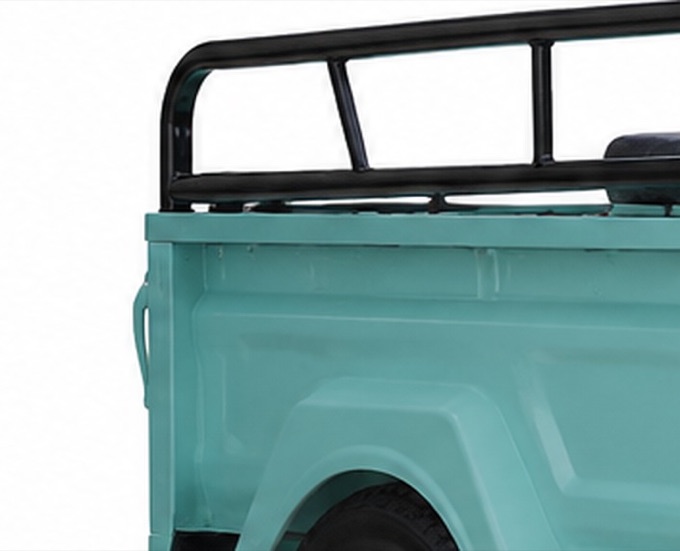 MOVO Flatbed detail Headlight