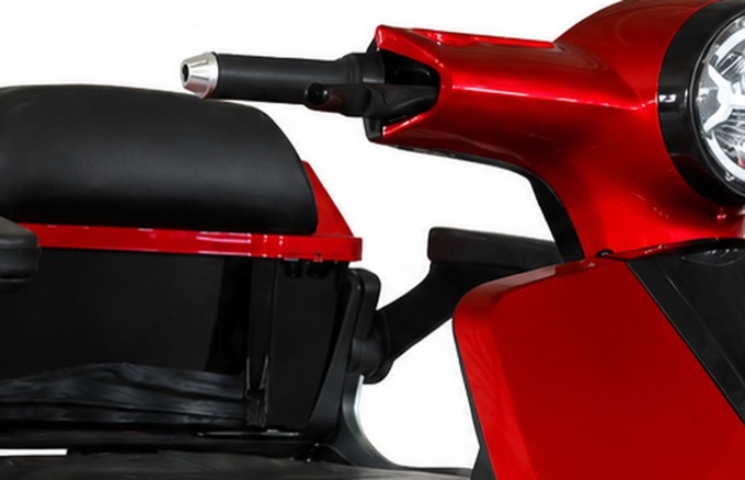 MOVO Legend detail Brand Panel