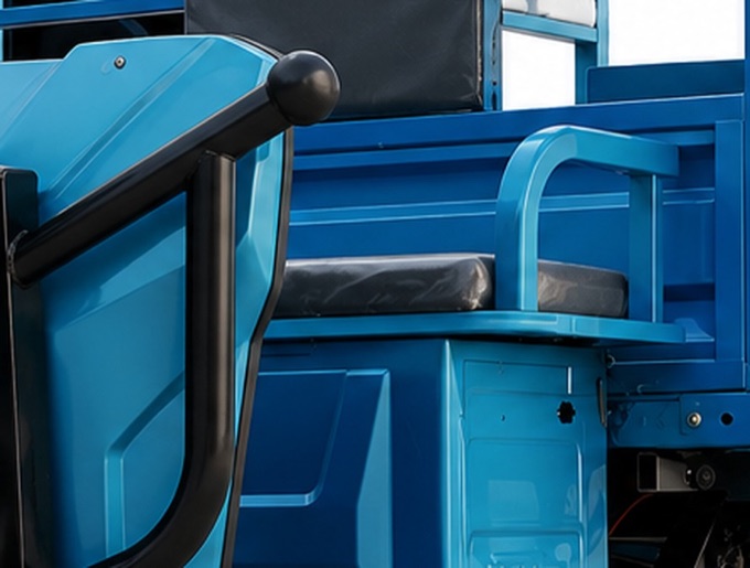 MOVO Passenger-Cargo detail Seat